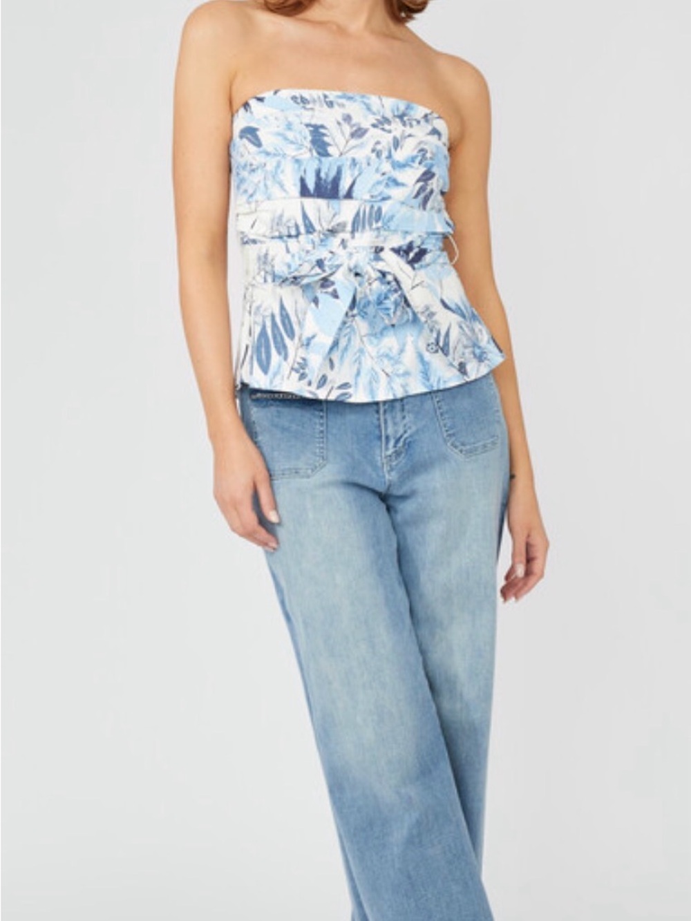 NWT Frank Lyman Blue Floral Sleeveless Pullover Top 251245 Size 12 - Picture 3 of 10